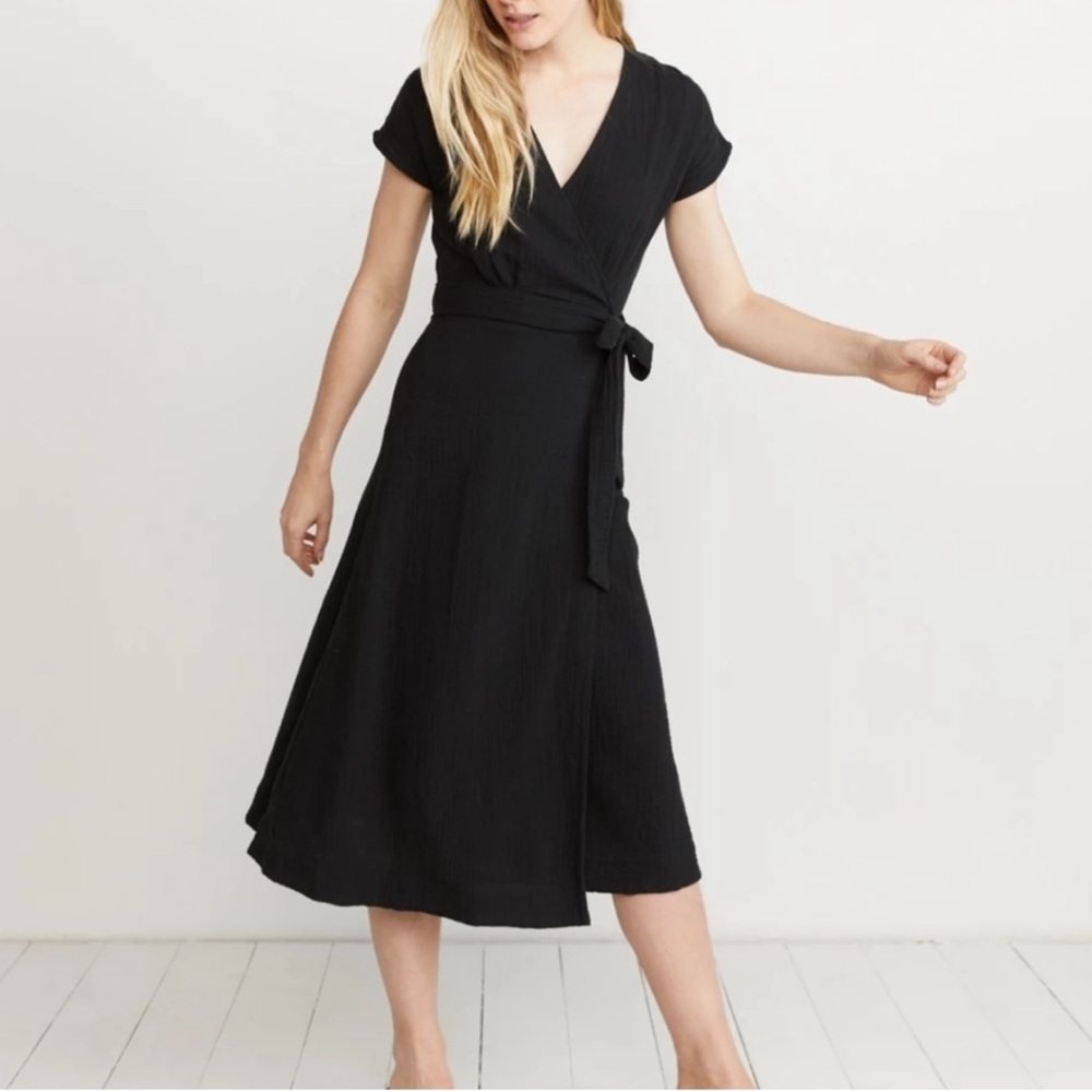 Marine Layer Short Sleeve Midi Wrap Dress size small Preowned amazing condition